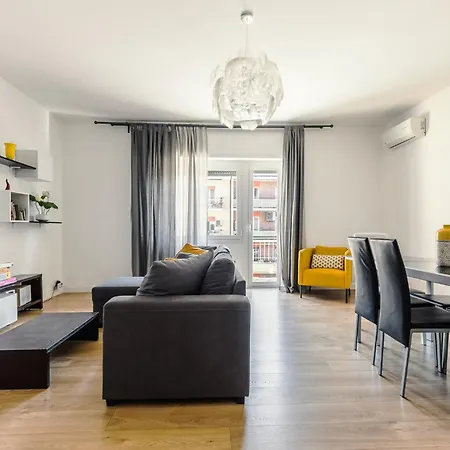 Costanza In Daire Roma